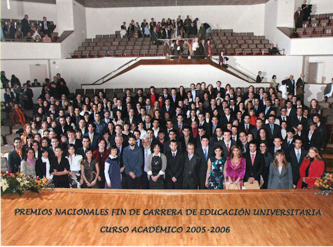 2006 University Education National Award (February 2008, Madrid, Spain).