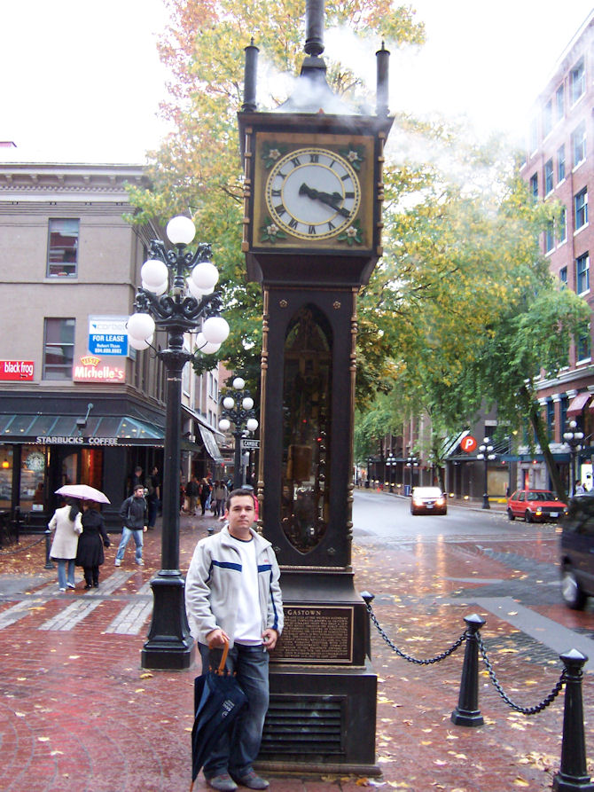 Gastown steam clock, Vancouver, BC, Canada (October 2008).